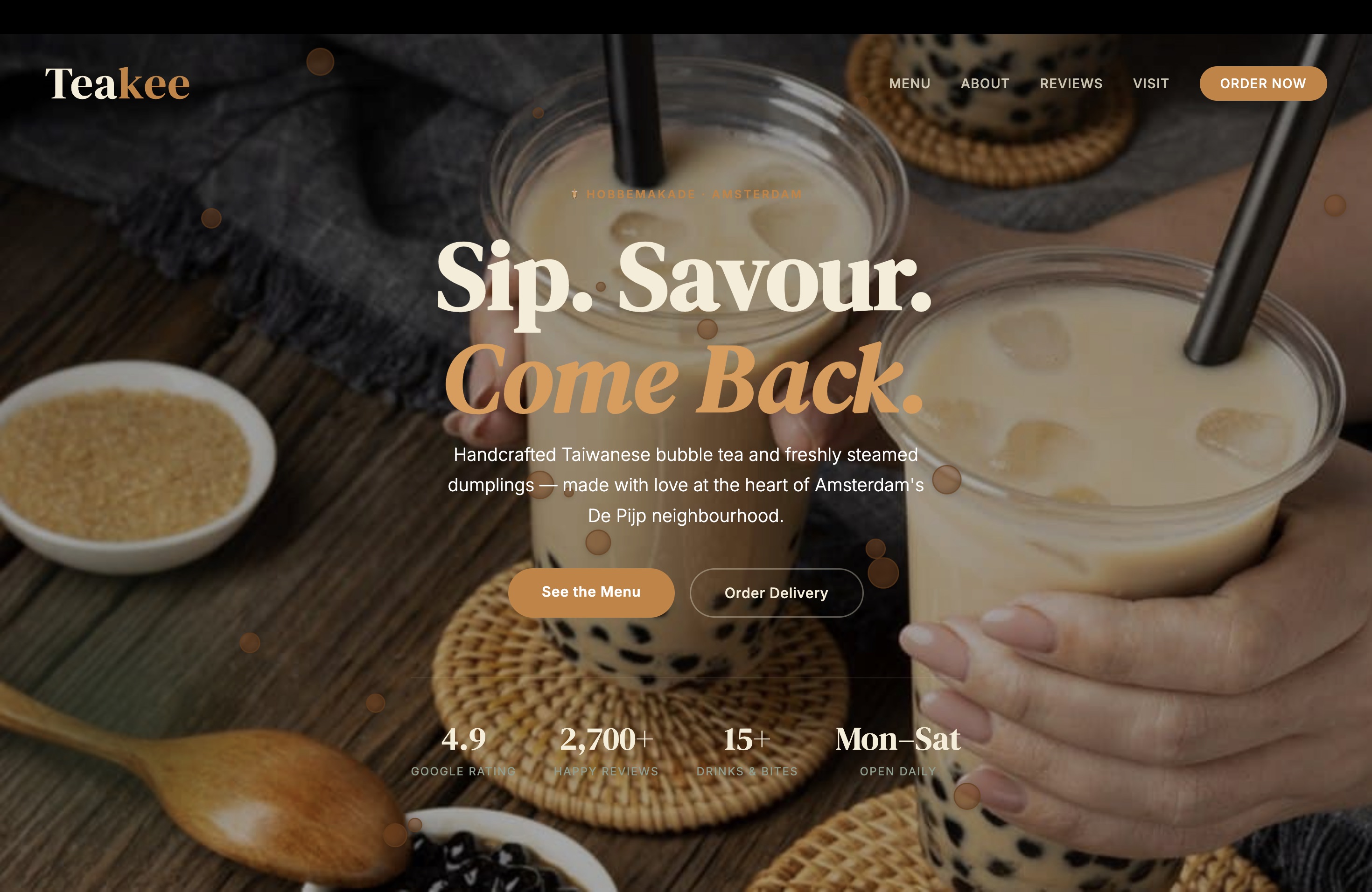 Website-ontwerp voor bubble tea-zaak Teakee